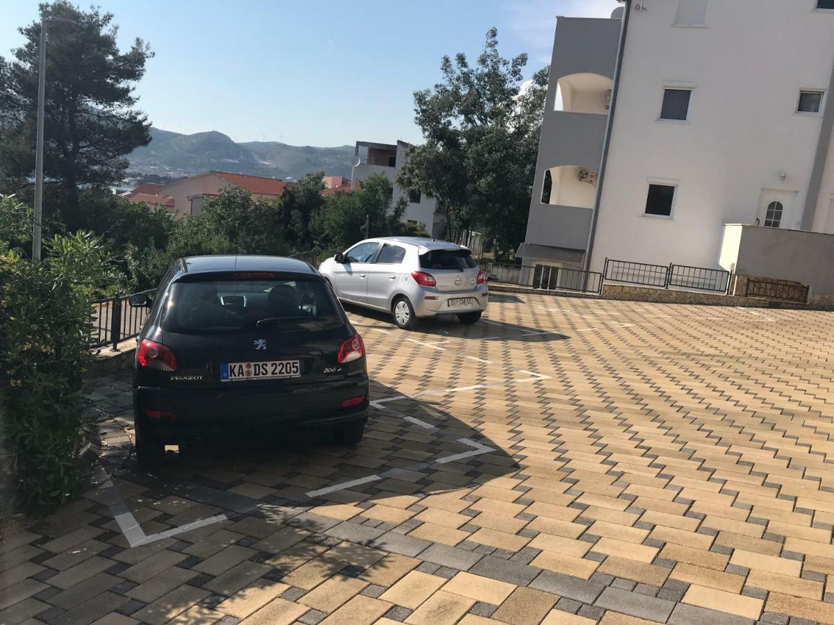 Apartments Filip Trogir Exterior foto